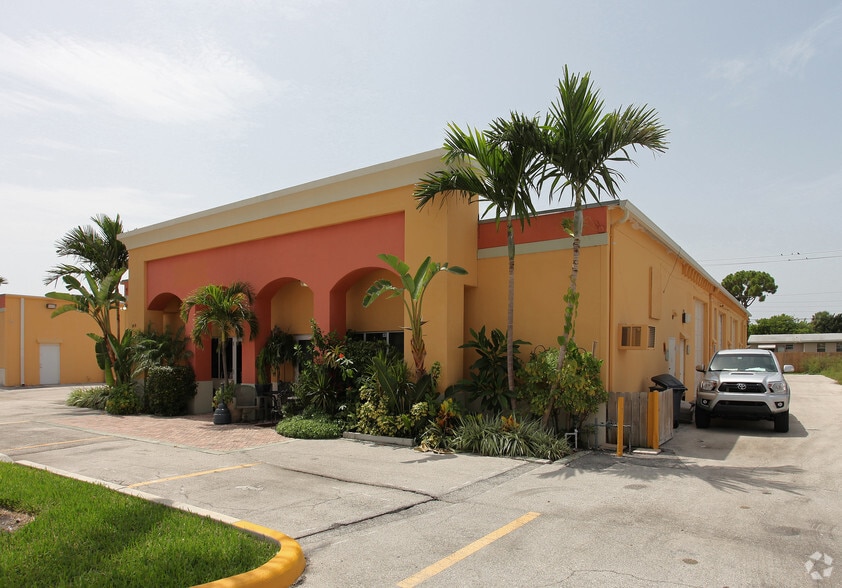 Primary Photo Of 140 NW 11th St, Boca Raton Warehouse For Lease