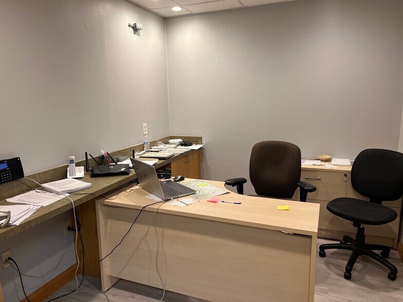 More Photos Of 872 Ohio Pike, Cincinnati Medical For Sale