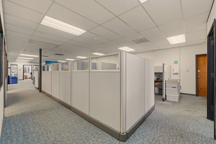 More Photos Of 992 S De Anza Blvd, San Jose Office For Lease