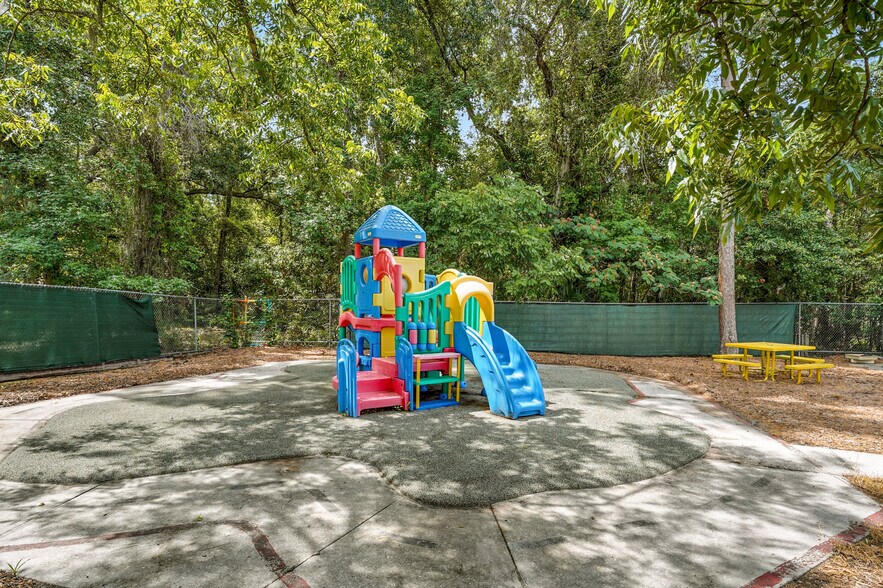 More Photos Of 4310 Barkoskie Rd, Jacksonville Daycare Center For Sale
