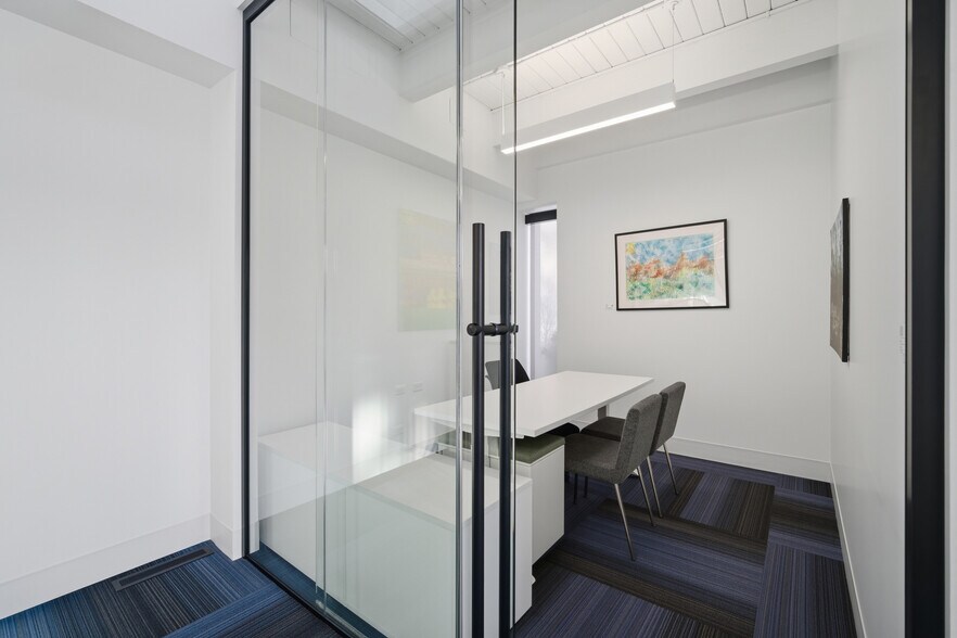 More Photos Of 836 Skokie Blvd, Northbrook Office For Sale