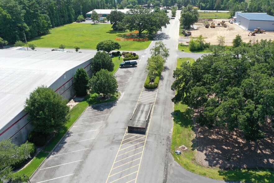 More Photos Of 1101 Chatham Pky, Garden City Flex For Lease