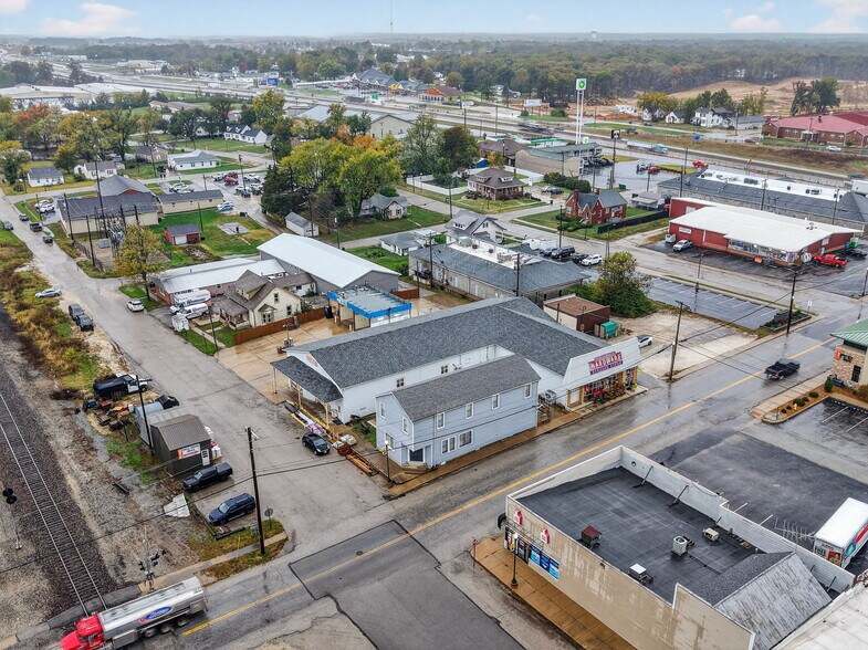 More Photos Of 103 W 2nd St N, Wright City General Retail For Sale