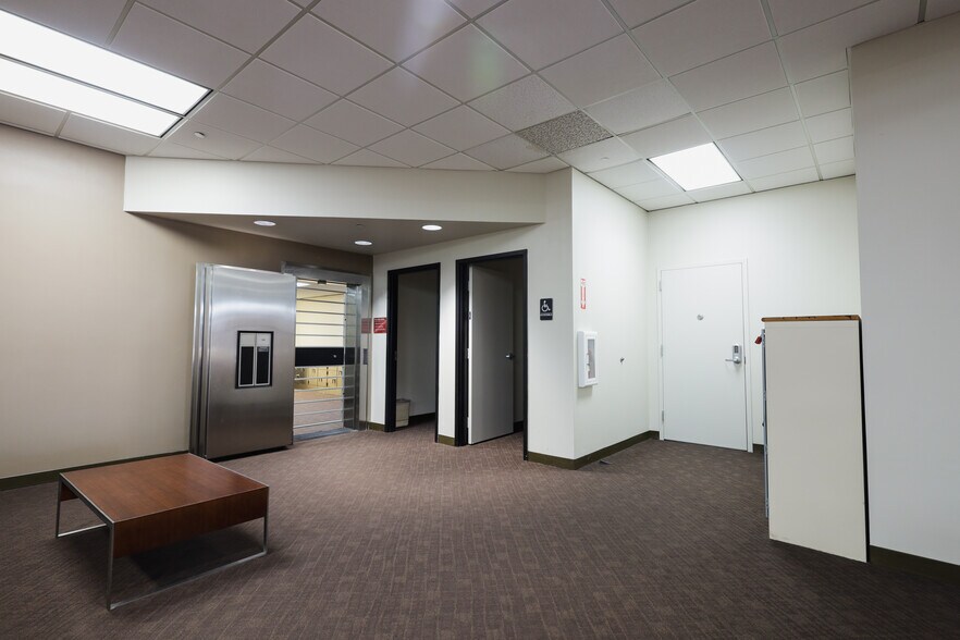 More Photos Of 4000 Garth Rd, Baytown Medical For Sale