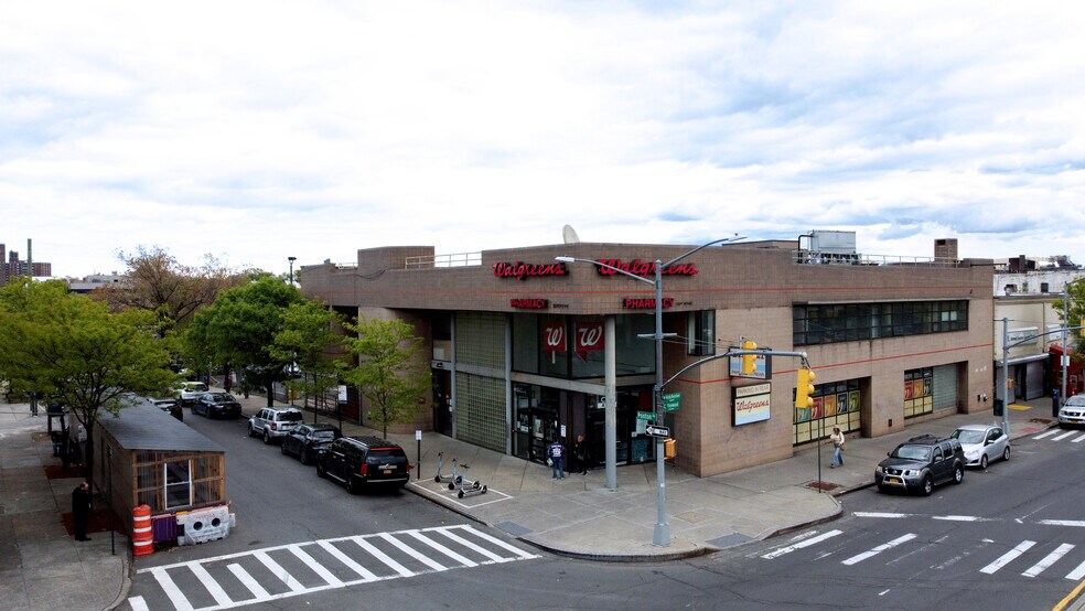 Primary Photo Of 55 Westchester Sq, Bronx Drugstore For Lease