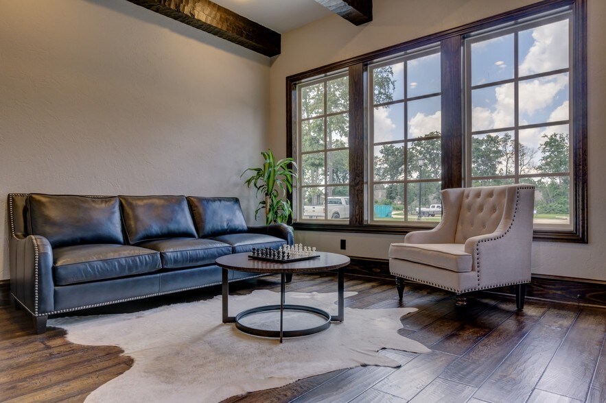 More Photos Of 6115 New Copeland Rd, Tyler Medical For Sale