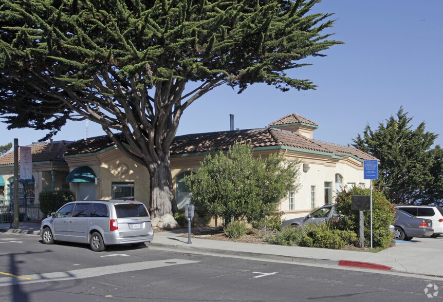 More Photos Of 550 Wave St, Monterey Office For Lease