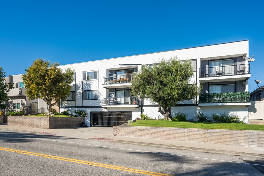 More Photos Of 1350 W 9th St, San Pedro Apartments For Sale