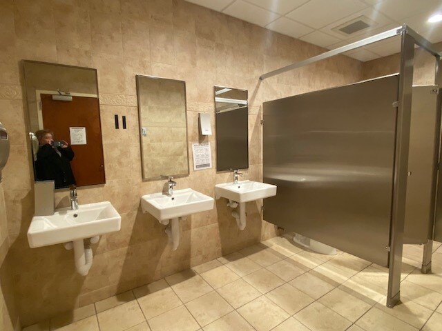 More Photos Of 500 Park Ave, Manalapan Township Medical For Lease