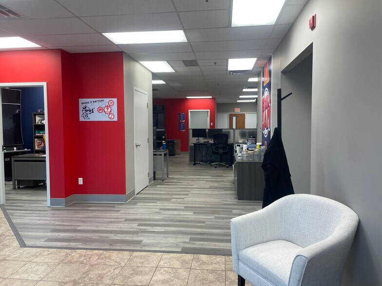 More Photos Of 1040 Champlain St, Dieppe Storefront Retail Office For Lease