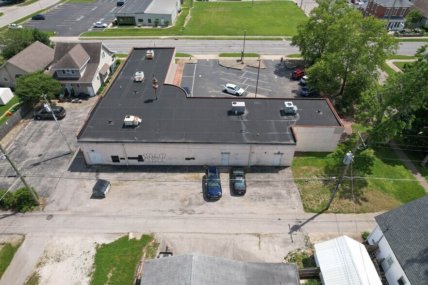 More Photos Of 808 3rd St, Columbus Storefront For Sale
