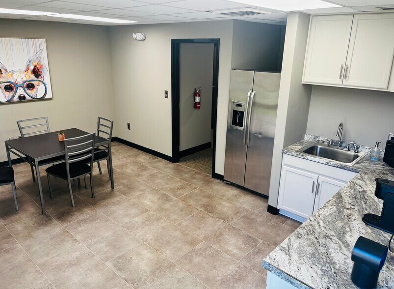 More Photos Of 297 W Valley Ave, Birmingham Loft Creative Space For Lease