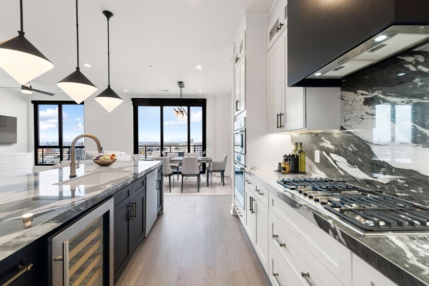 More Photos Of 3200 McKinney Ave, Dallas Multifamily For Sale