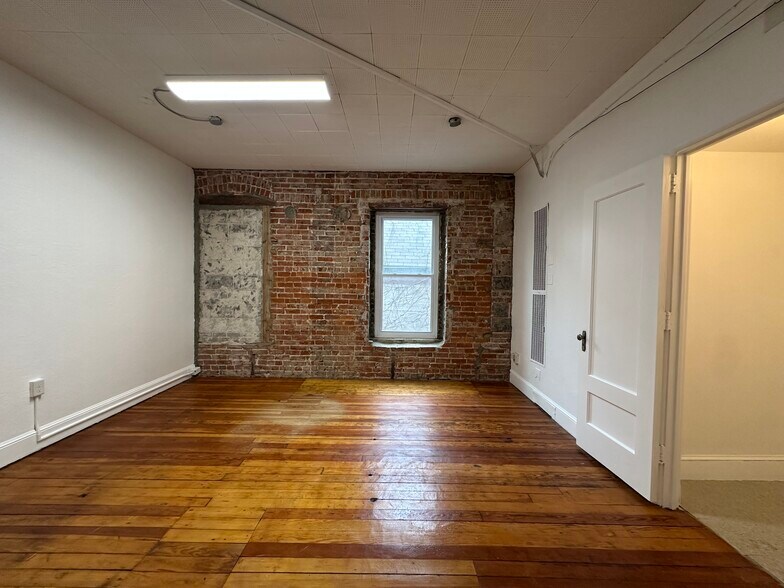 More Photos Of 215 W 18th St, Kansas City Office For Lease