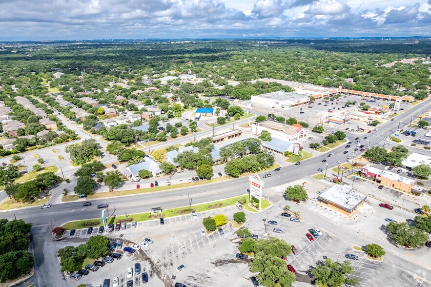 More Photos Of 2950 Thousand Oaks Dr, San Antonio Unknown For Lease