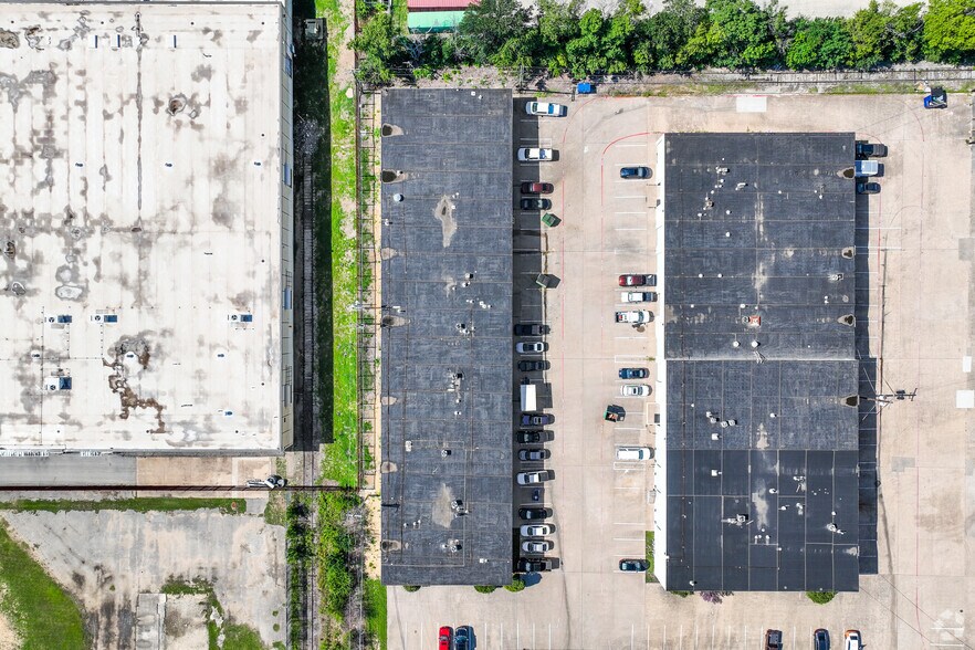 More Photos Of 2901 Suffolk Dr, Fort Worth Warehouse For Lease