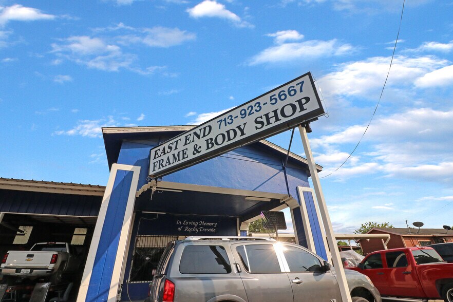 More Photos Of 1106 Wayside Dr, Houston Auto Repair For Sale