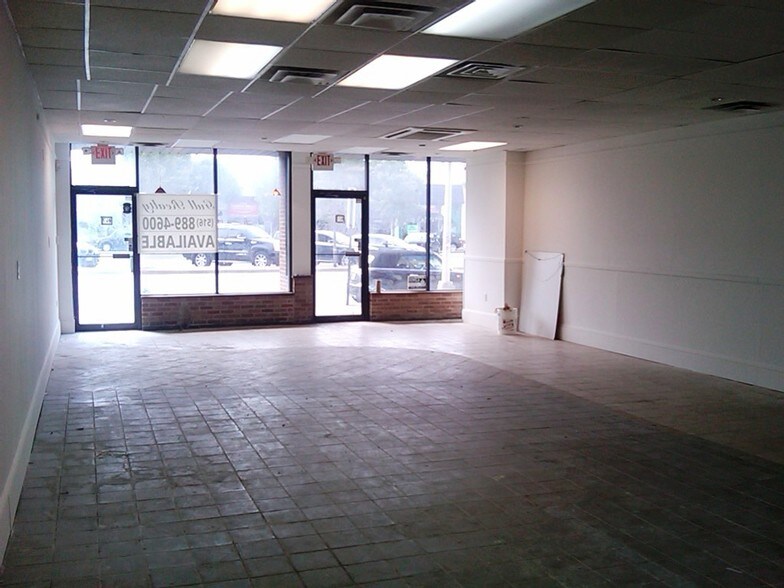 More Photos Of 165-167 E Park Ave, Long Beach Storefront Retail Office For Sale
