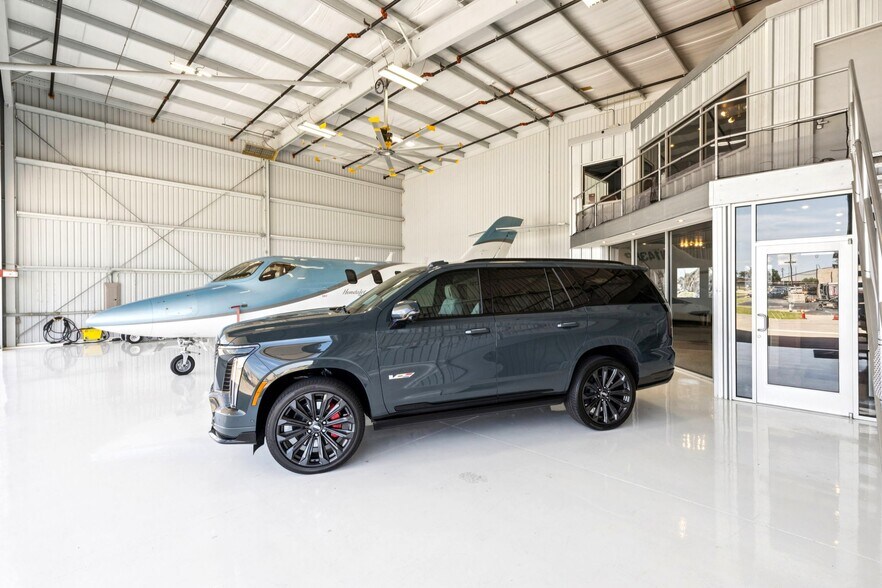 More Photos Of 15809 Addison Rd, Addison Airplane Hangar For Sale