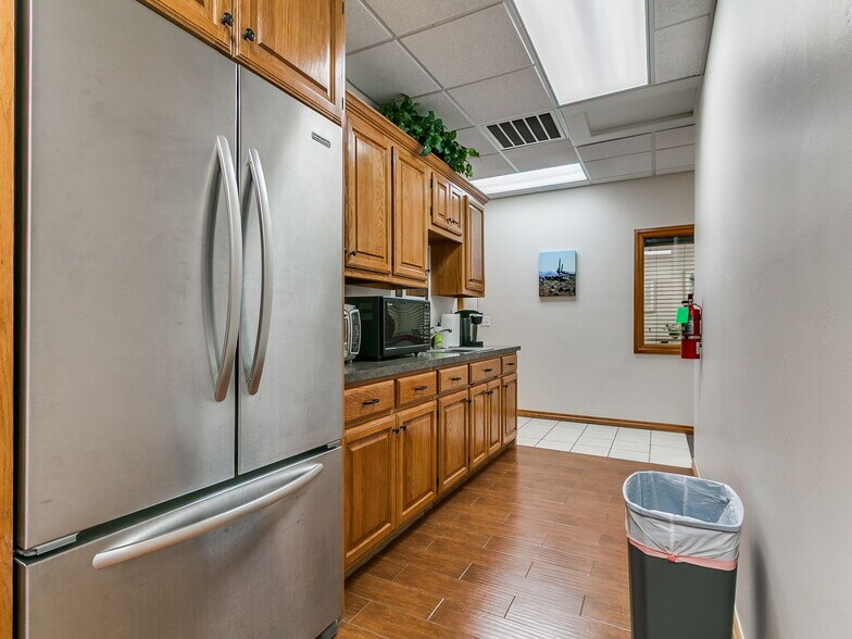 More Photos Of 2326-2350 N Interstate Dr, Norman Office For Sale