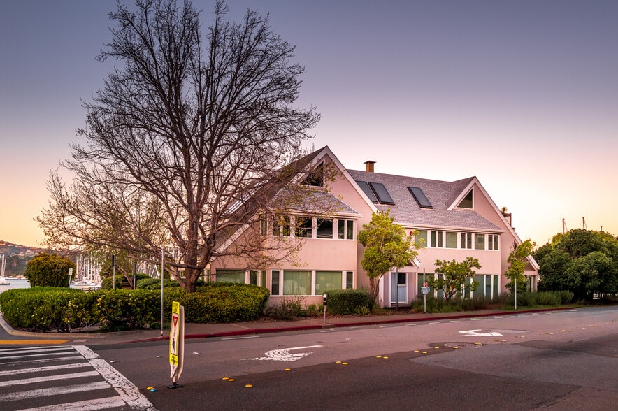 Primary Photo Of 900 Bridgeway, Sausalito Medical For Sale
