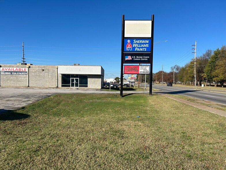 More Photos Of 750 Battlefield rd, Springfield General Retail For Lease