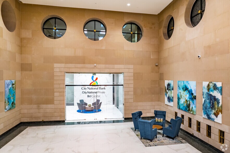 More Photos Of 390 N Orange Ave, Orlando Office For Lease