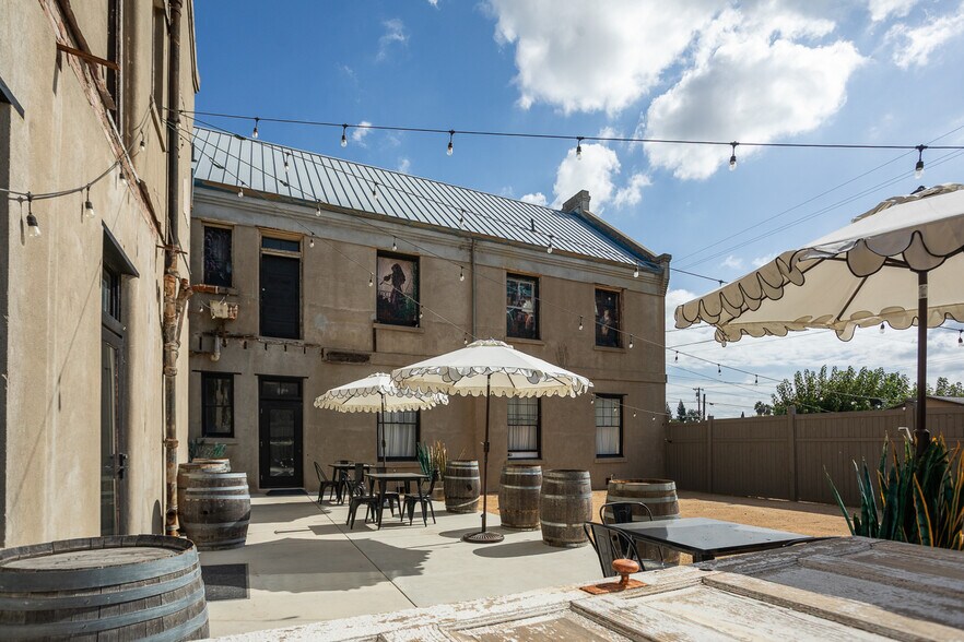 More Photos Of 479 B St, Biggs Storefront Retail Office For Sale