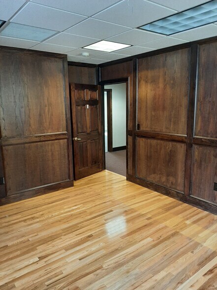 More Photos Of 2 Crane Park Dr, Wilbraham Medical For Lease