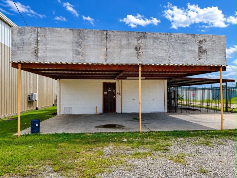 More Photos Of 716 Utah St, South Houston Specialty For Lease