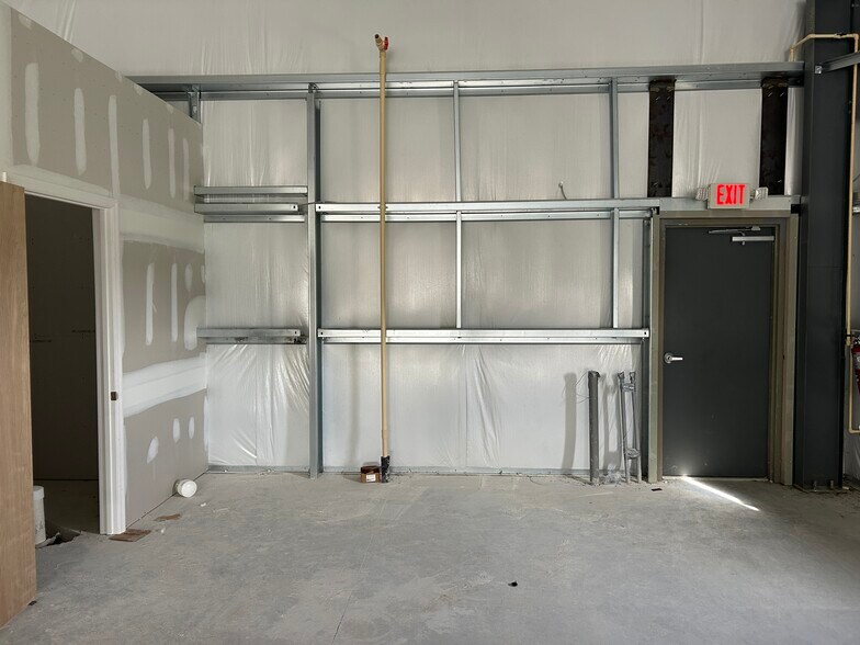 More Photos Of 9181 SW Highway 200, Ocala Unknown For Lease