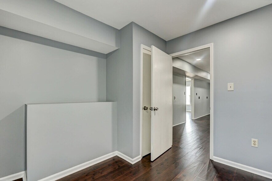 More Photos Of 4809 Augusta Rd, Savannah Storefront Retail Office For Sale