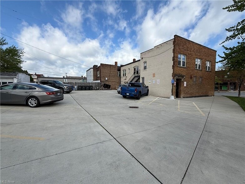 More Photos Of 13701 Madison Ave, Lakewood Apartments For Sale