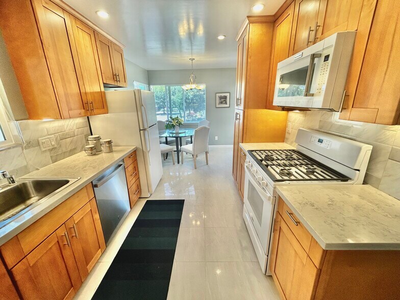 More Photos Of 352 Waverly St, Menlo Park Apartments For Sale