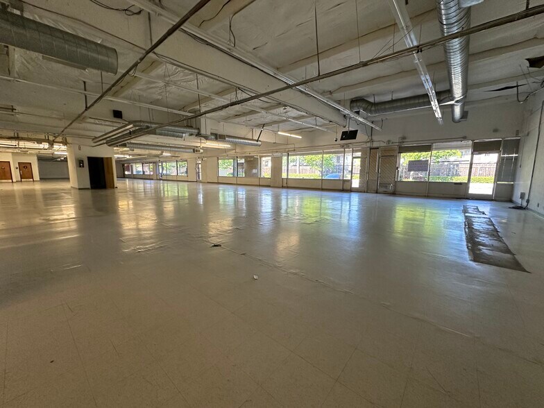 More Photos Of 2550 Fair Oaks Blvd, Sacramento Unknown For Lease