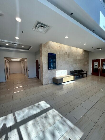 More Photos Of 13901 McAuley Blvd, Oklahoma City Medical For Lease