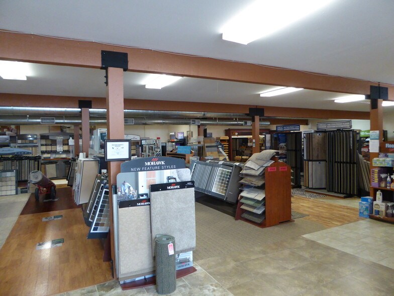 More Photos Of 4052 Shasta Dam Blvd, Shasta Lake Freestanding For Sale