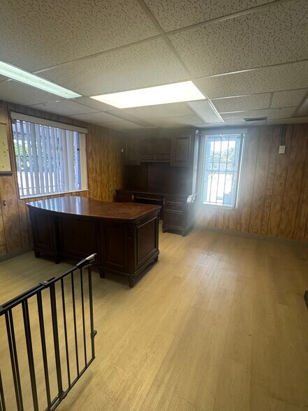 More Photos Of 6399 Haines Rd, Saint Petersburg Freestanding For Lease
