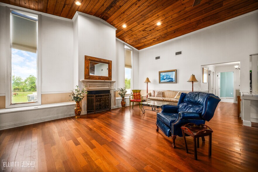 More Photos Of 1785 Old River Rd, Natchitoches Light Manufacturing For Sale