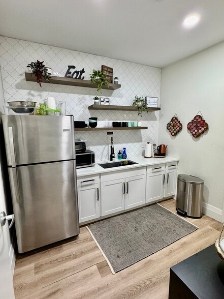 More Photos Of 6212-6226 Trail Blvd, Naples Storefront Retail Office For Lease