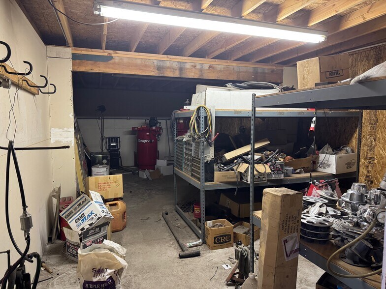 More Photos Of 1225 Adams St, Klamath Falls Warehouse For Sale
