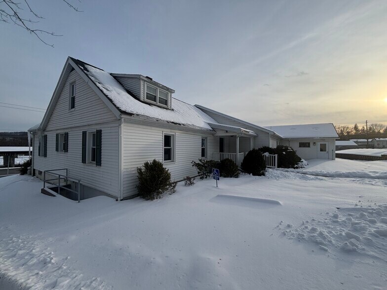 More Photos Of 845 Water St, Northumberland Medical For Sale
