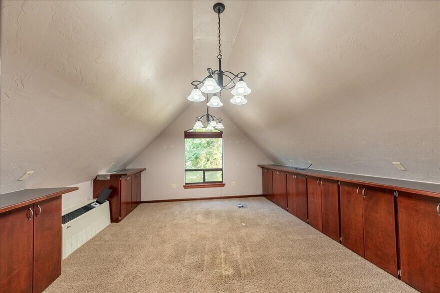 More Photos Of 4242 N Meridian Ave, Oklahoma City Office For Sale