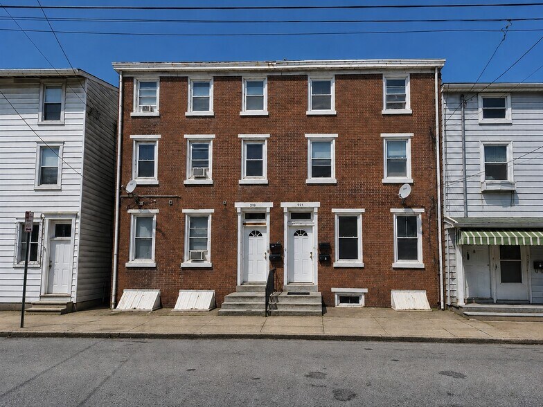 More Photos Of 219 E Broad St, Burlington Apartments For Sale