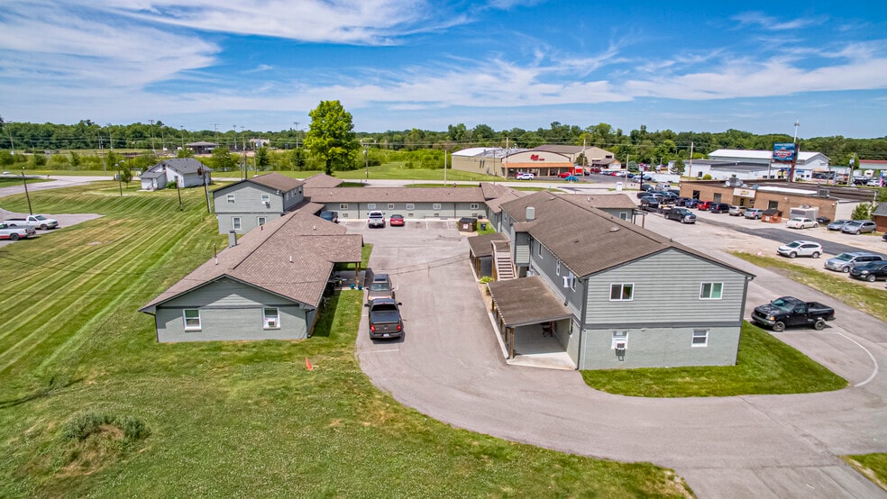 More Photos Of 10705 E Us-136, Indianapolis Apartments For Sale