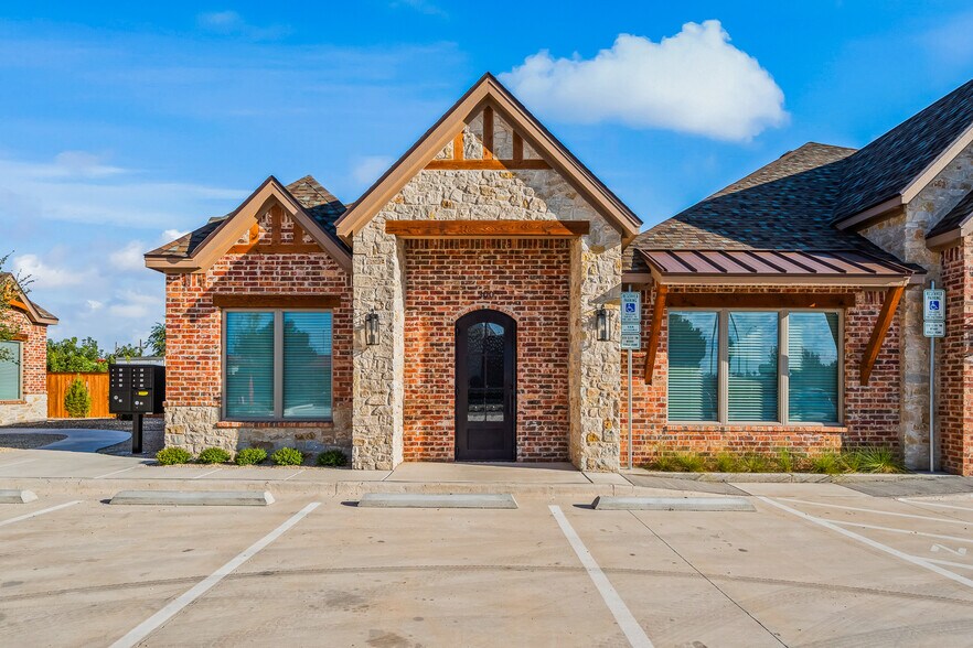 More Photos Of 206 Slide Rd, Lubbock Office For Lease