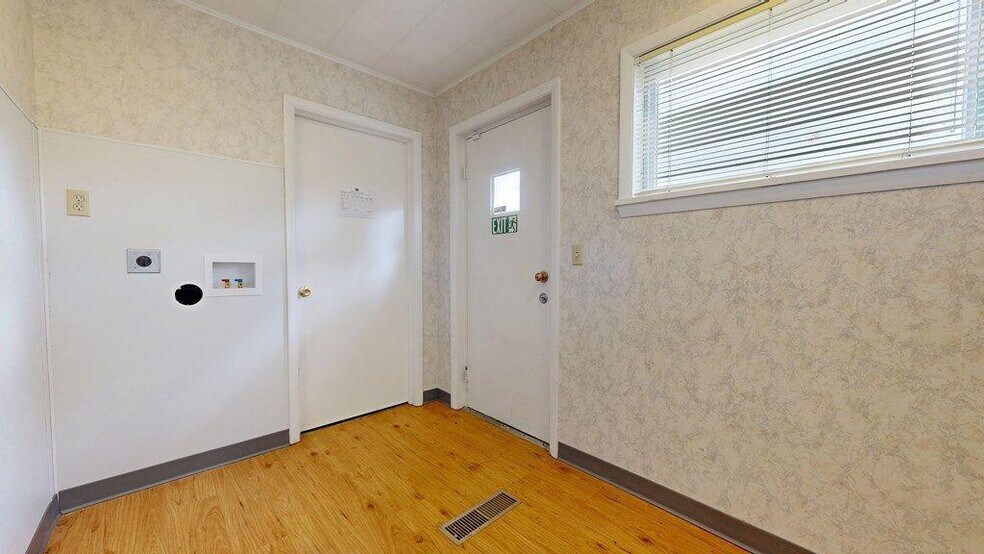 More Photos Of 70 W Smiley Ave, Shelby Medical For Sale