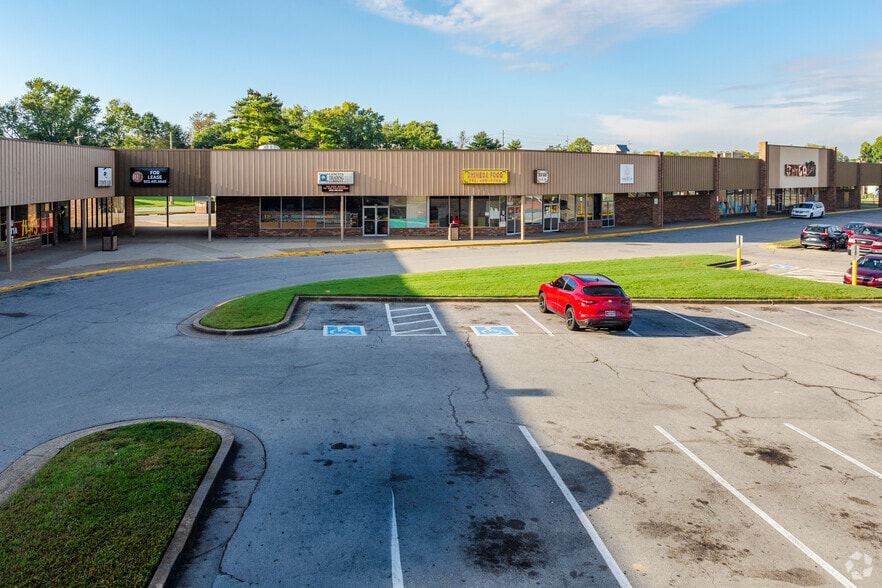 More Photos Of 3411-3441 Breckenridge Ln, Louisville Unknown For Lease