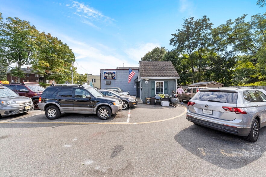 More Photos Of 260 W Scott Ave, Rahway Auto Repair For Sale