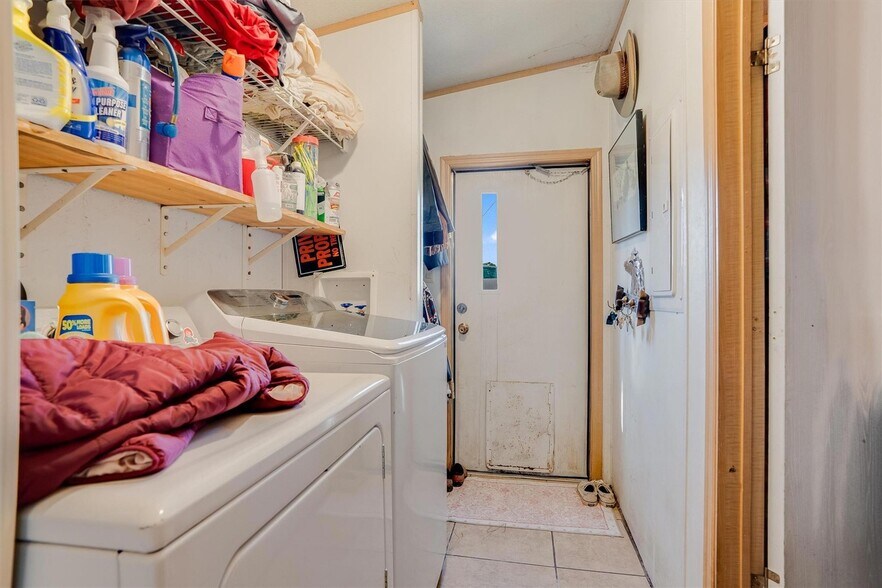 More Photos Of 3007 County Road 303, Jarrell Specialty For Sale